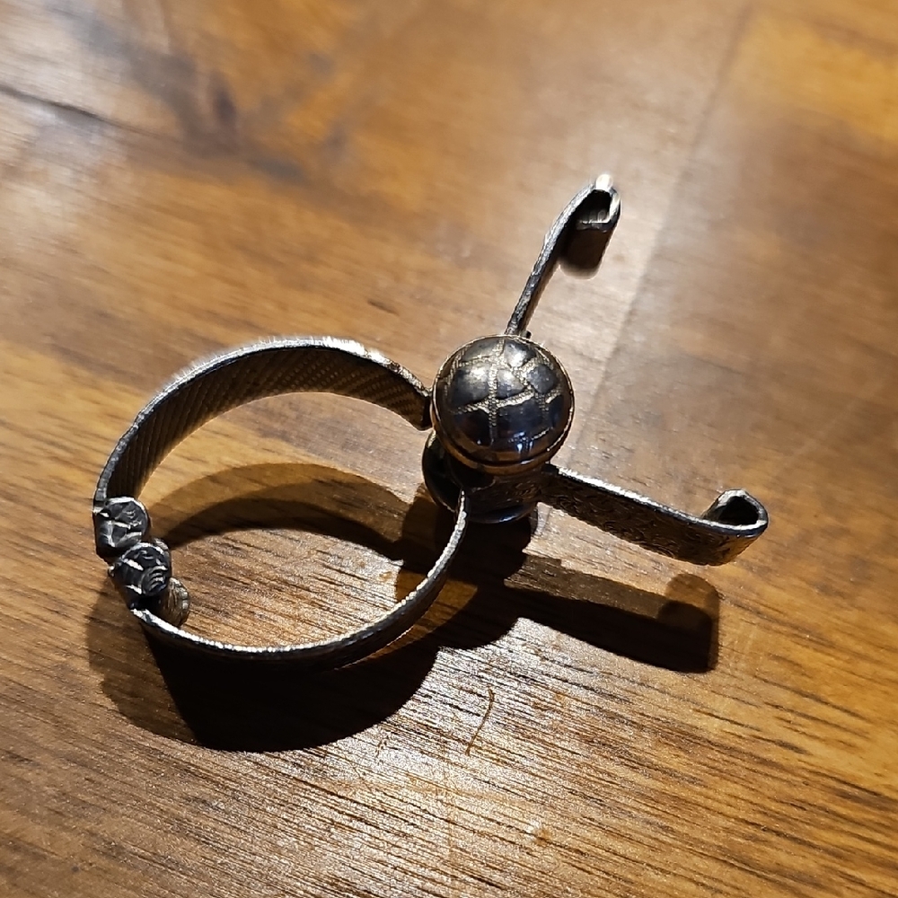 Silver 1930s Art Deco Antique Glove Clip